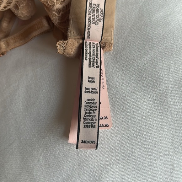 NWT Victoria Secret lace bra 34D - Picture 6 of 6